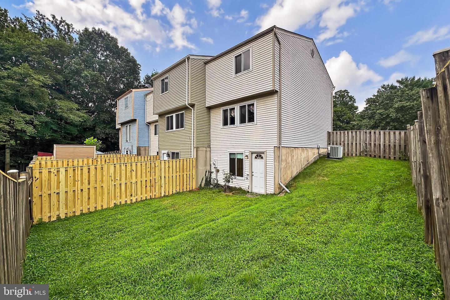 8353 BARK TREE CT, SPRINGFIELD, Virginia 22153, 2 Bedrooms Bedrooms, ,2 BathroomsBathrooms,Residential,For sale,8353 BARK TREE CT,VAFX2255652 MLS # VAFX2255652