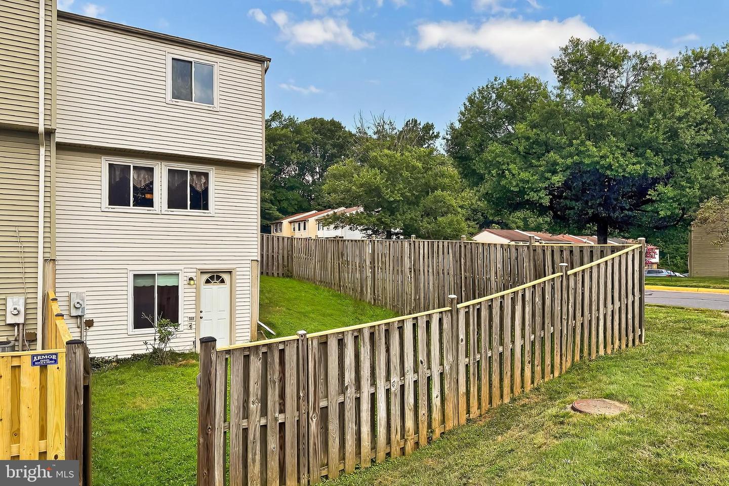 8353 BARK TREE CT, SPRINGFIELD, Virginia 22153, 2 Bedrooms Bedrooms, ,2 BathroomsBathrooms,Residential,For sale,8353 BARK TREE CT,VAFX2255652 MLS # VAFX2255652