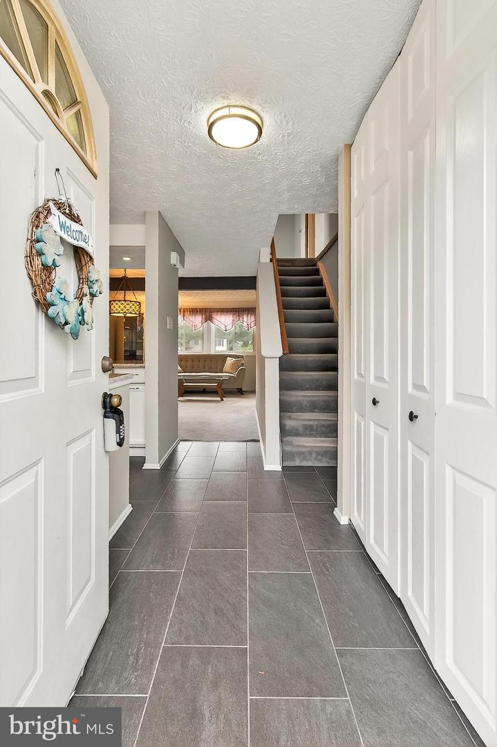 8353 BARK TREE CT, SPRINGFIELD, Virginia 22153, 2 Bedrooms Bedrooms, ,2 BathroomsBathrooms,Residential,For sale,8353 BARK TREE CT,VAFX2255652 MLS # VAFX2255652