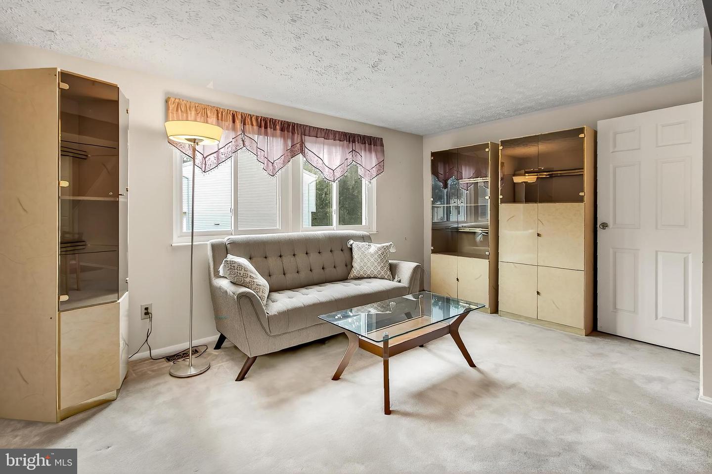 8353 BARK TREE CT, SPRINGFIELD, Virginia 22153, 2 Bedrooms Bedrooms, ,2 BathroomsBathrooms,Residential,For sale,8353 BARK TREE CT,VAFX2255652 MLS # VAFX2255652