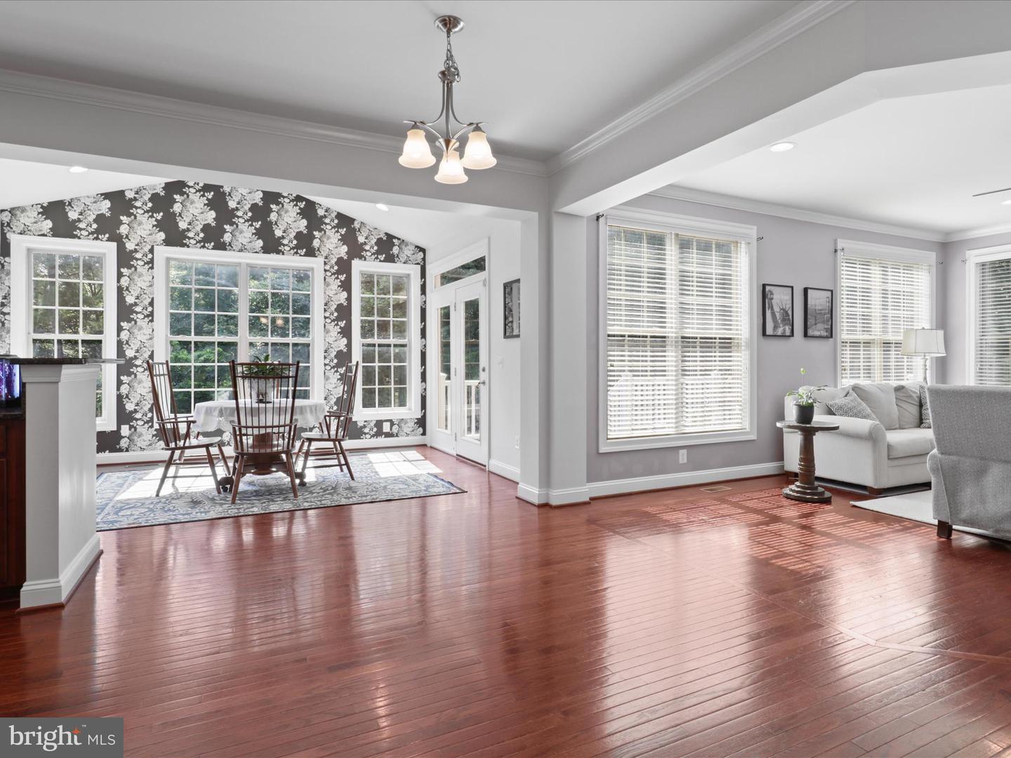 6835 NOYES AVE, HAYMARKET, Virginia 20169, 4 Bedrooms Bedrooms, ,2 BathroomsBathrooms,Residential,For sale,6835 NOYES AVE,VAPW2099308 MLS # VAPW2099308