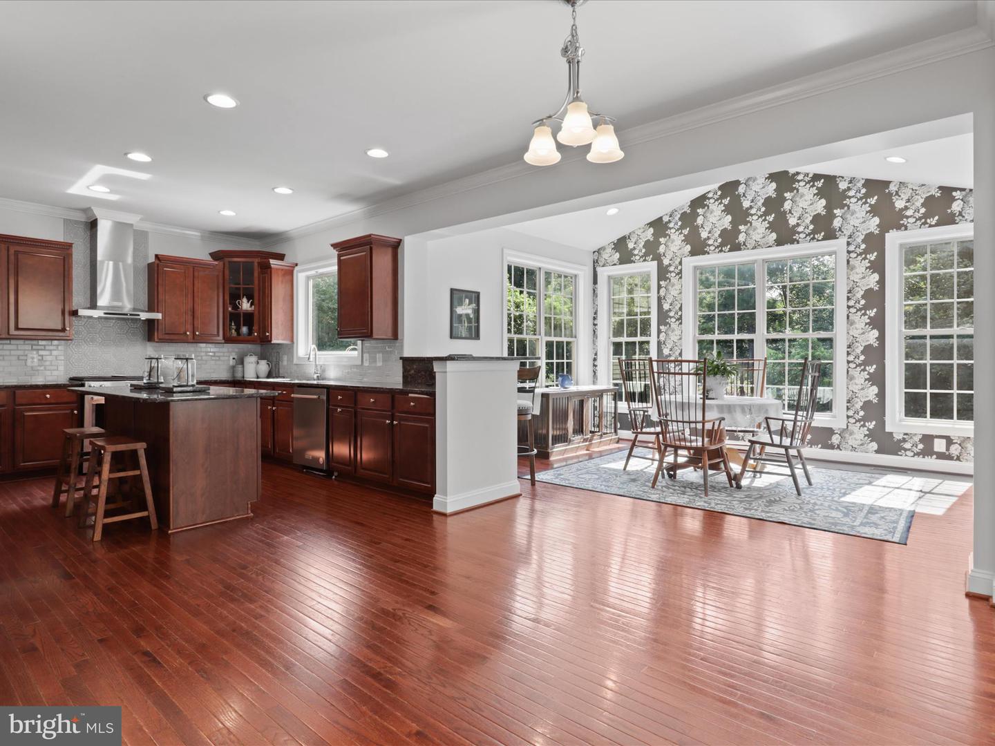 6835 NOYES AVE, HAYMARKET, Virginia 20169, 4 Bedrooms Bedrooms, ,2 BathroomsBathrooms,Residential,For sale,6835 NOYES AVE,VAPW2099308 MLS # VAPW2099308