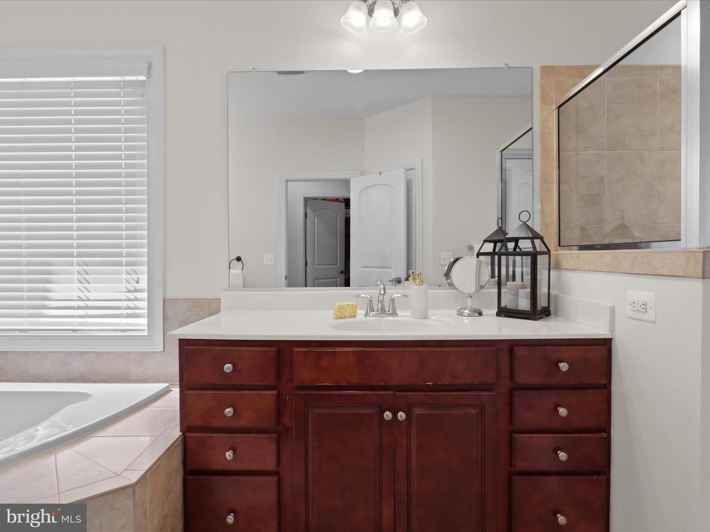 6835 NOYES AVE, HAYMARKET, Virginia 20169, 4 Bedrooms Bedrooms, ,2 BathroomsBathrooms,Residential,For sale,6835 NOYES AVE,VAPW2099308 MLS # VAPW2099308