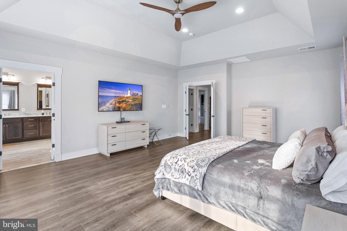 4876 CHEROKEE AVE, ALEXANDRIA, Virginia 22312, 5 Bedrooms Bedrooms, ,4 BathroomsBathrooms,Residential,For sale,4876 CHEROKEE AVE,VAFX2255740 MLS # VAFX2255740