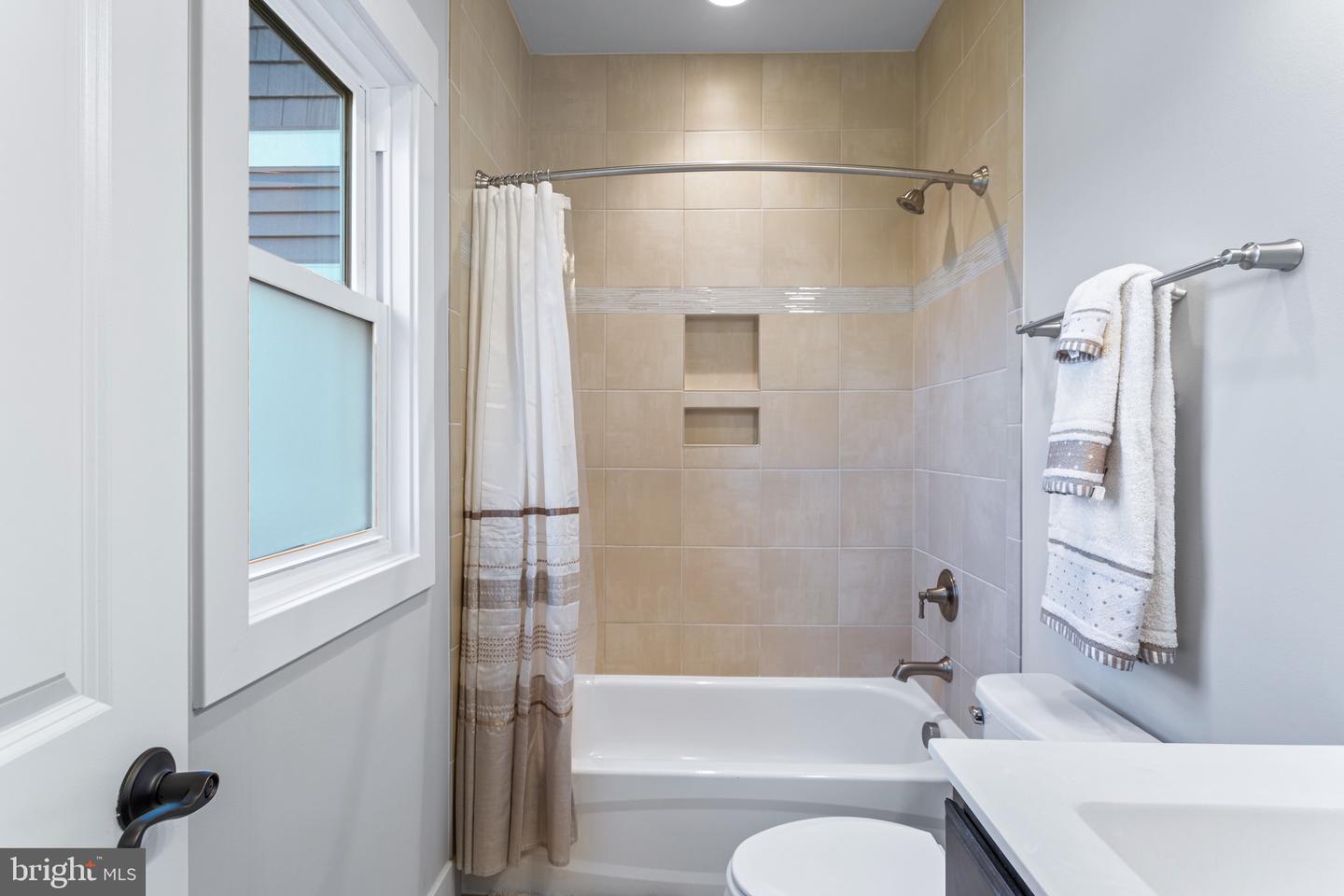 4876 CHEROKEE AVE, ALEXANDRIA, Virginia 22312, 5 Bedrooms Bedrooms, ,4 BathroomsBathrooms,Residential,For sale,4876 CHEROKEE AVE,VAFX2255740 MLS # VAFX2255740