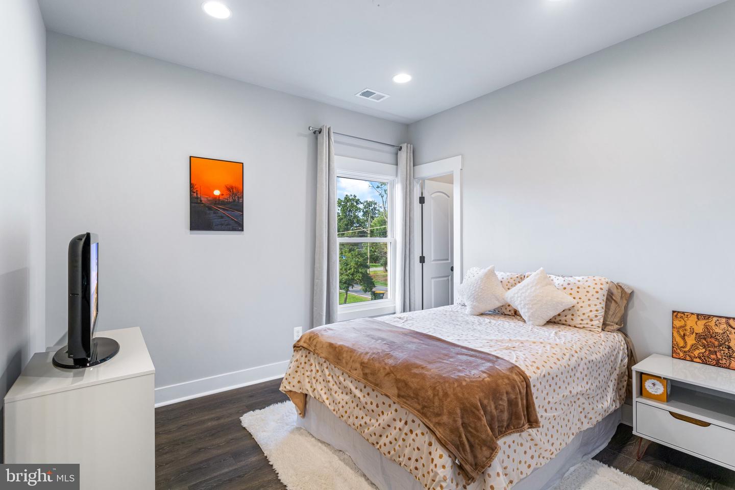 4876 CHEROKEE AVE, ALEXANDRIA, Virginia 22312, 5 Bedrooms Bedrooms, ,4 BathroomsBathrooms,Residential,For sale,4876 CHEROKEE AVE,VAFX2255740 MLS # VAFX2255740