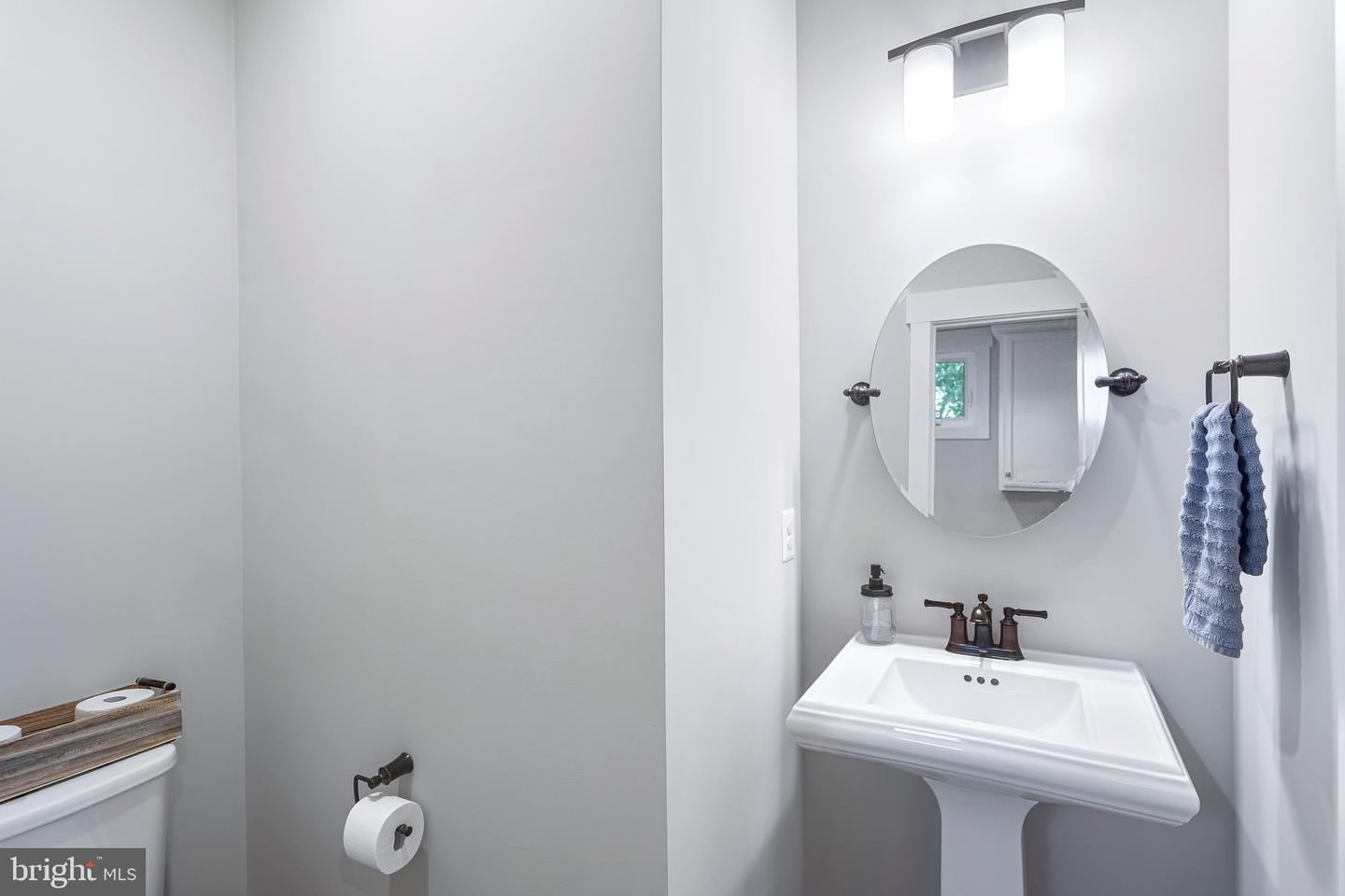 4876 CHEROKEE AVE, ALEXANDRIA, Virginia 22312, 5 Bedrooms Bedrooms, ,4 BathroomsBathrooms,Residential,For sale,4876 CHEROKEE AVE,VAFX2255740 MLS # VAFX2255740