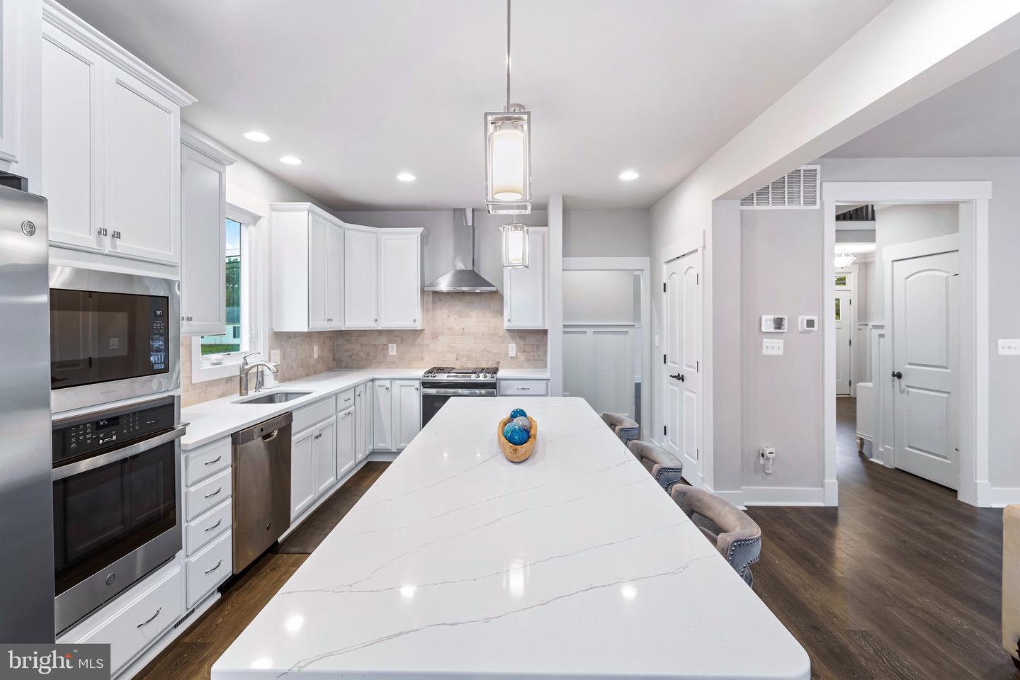 4876 CHEROKEE AVE, ALEXANDRIA, Virginia 22312, 5 Bedrooms Bedrooms, ,4 BathroomsBathrooms,Residential,For sale,4876 CHEROKEE AVE,VAFX2255740 MLS # VAFX2255740