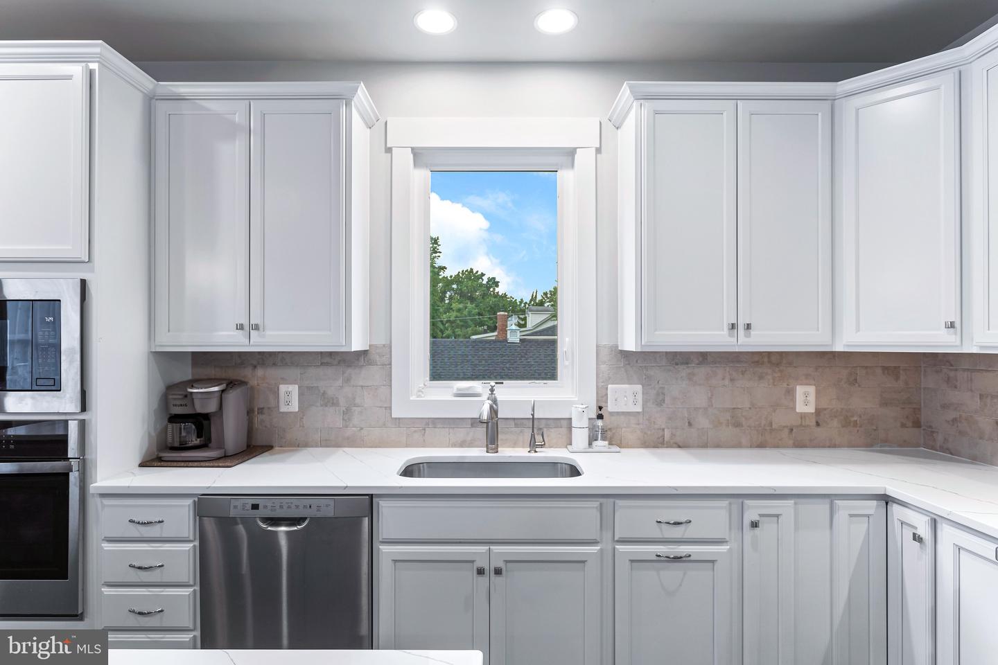 4876 CHEROKEE AVE, ALEXANDRIA, Virginia 22312, 5 Bedrooms Bedrooms, ,4 BathroomsBathrooms,Residential,For sale,4876 CHEROKEE AVE,VAFX2255740 MLS # VAFX2255740