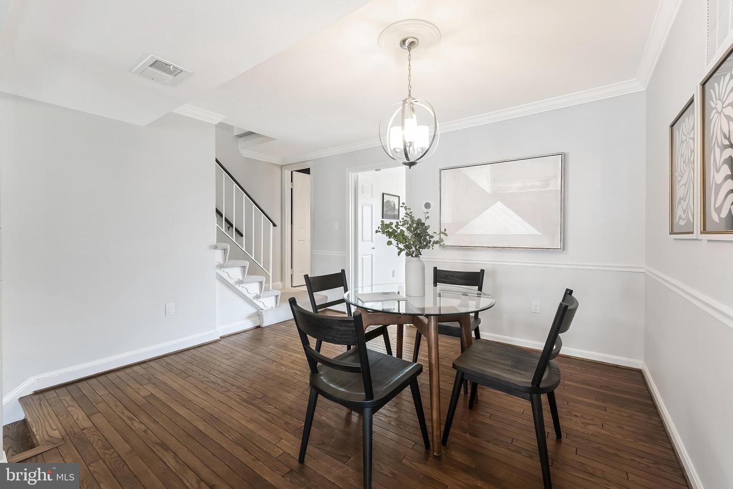 2713 FRANKLIN CT, ALEXANDRIA, Virginia 22302, 3 Bedrooms Bedrooms, ,3 BathroomsBathrooms,Residential,For sale,2713 FRANKLIN CT,VAAX2047590 MLS # VAAX2047590