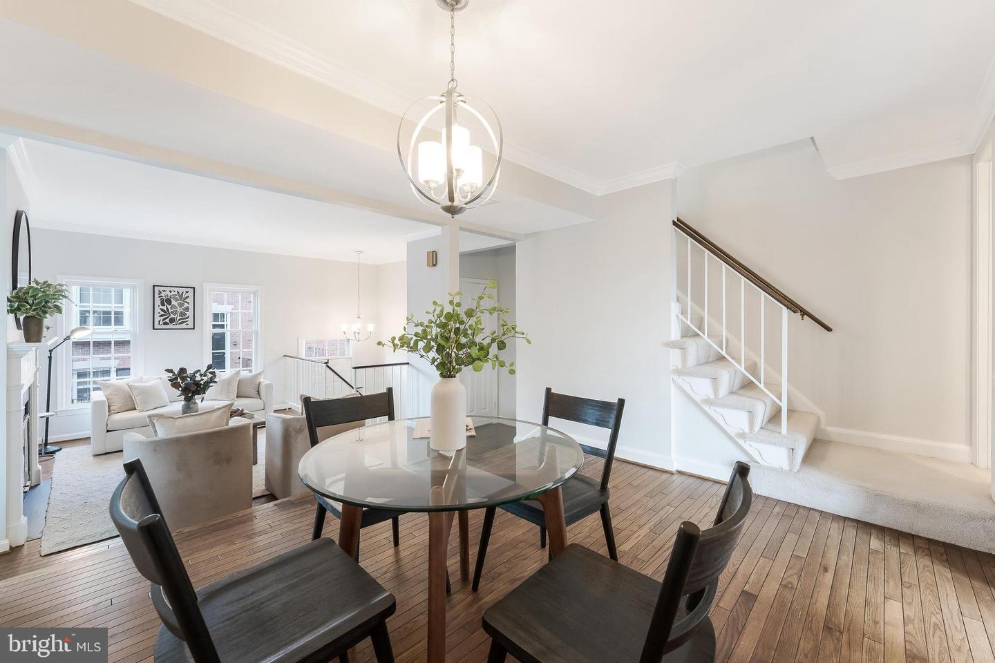 2713 FRANKLIN CT, ALEXANDRIA, Virginia 22302, 3 Bedrooms Bedrooms, ,3 BathroomsBathrooms,Residential,For sale,2713 FRANKLIN CT,VAAX2047590 MLS # VAAX2047590