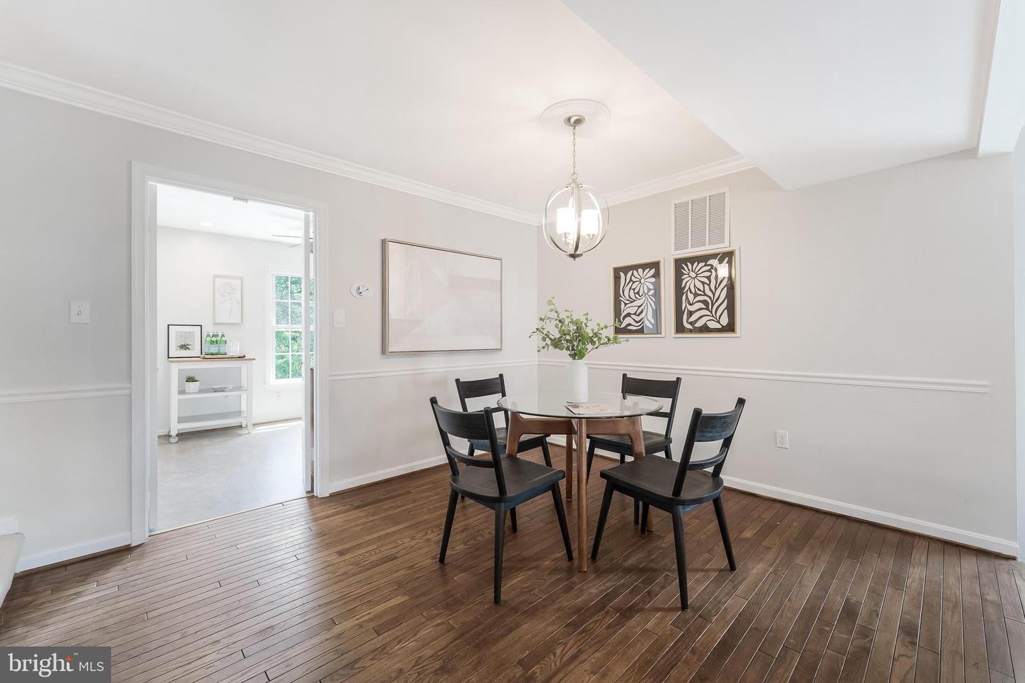 2713 FRANKLIN CT, ALEXANDRIA, Virginia 22302, 3 Bedrooms Bedrooms, ,3 BathroomsBathrooms,Residential,For sale,2713 FRANKLIN CT,VAAX2047590 MLS # VAAX2047590