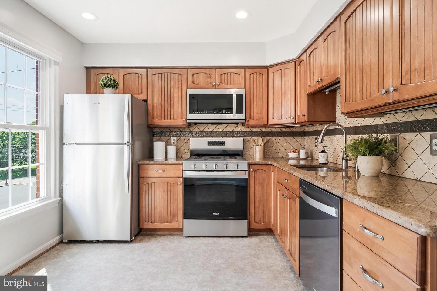 2713 FRANKLIN CT, ALEXANDRIA, Virginia 22302, 3 Bedrooms Bedrooms, ,3 BathroomsBathrooms,Residential,For sale,2713 FRANKLIN CT,VAAX2047590 MLS # VAAX2047590