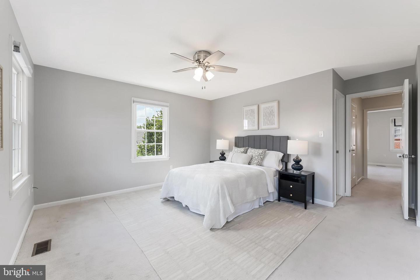 2713 FRANKLIN CT, ALEXANDRIA, Virginia 22302, 3 Bedrooms Bedrooms, ,3 BathroomsBathrooms,Residential,For sale,2713 FRANKLIN CT,VAAX2047590 MLS # VAAX2047590