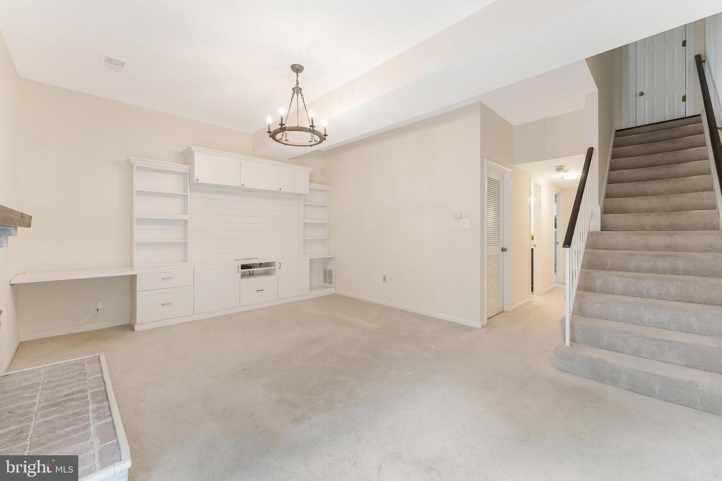 2713 FRANKLIN CT, ALEXANDRIA, Virginia 22302, 3 Bedrooms Bedrooms, ,3 BathroomsBathrooms,Residential,For sale,2713 FRANKLIN CT,VAAX2047590 MLS # VAAX2047590