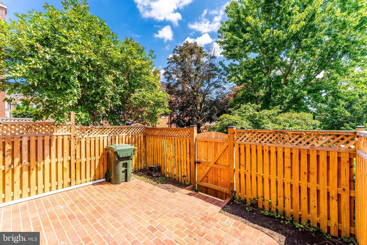 2713 FRANKLIN CT, ALEXANDRIA, Virginia 22302, 3 Bedrooms Bedrooms, ,3 BathroomsBathrooms,Residential,For sale,2713 FRANKLIN CT,VAAX2047590 MLS # VAAX2047590