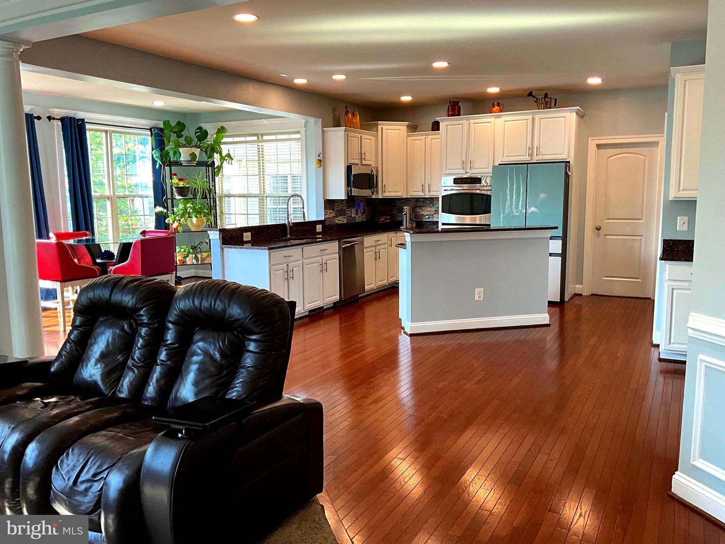5681 LIBERTY MANOR CIR, WOODBRIDGE, Virginia 22193, 6 Bedrooms Bedrooms, ,4 BathroomsBathrooms,Residential,For sale,5681 LIBERTY MANOR CIR,VAPW2099554 MLS # VAPW2099554