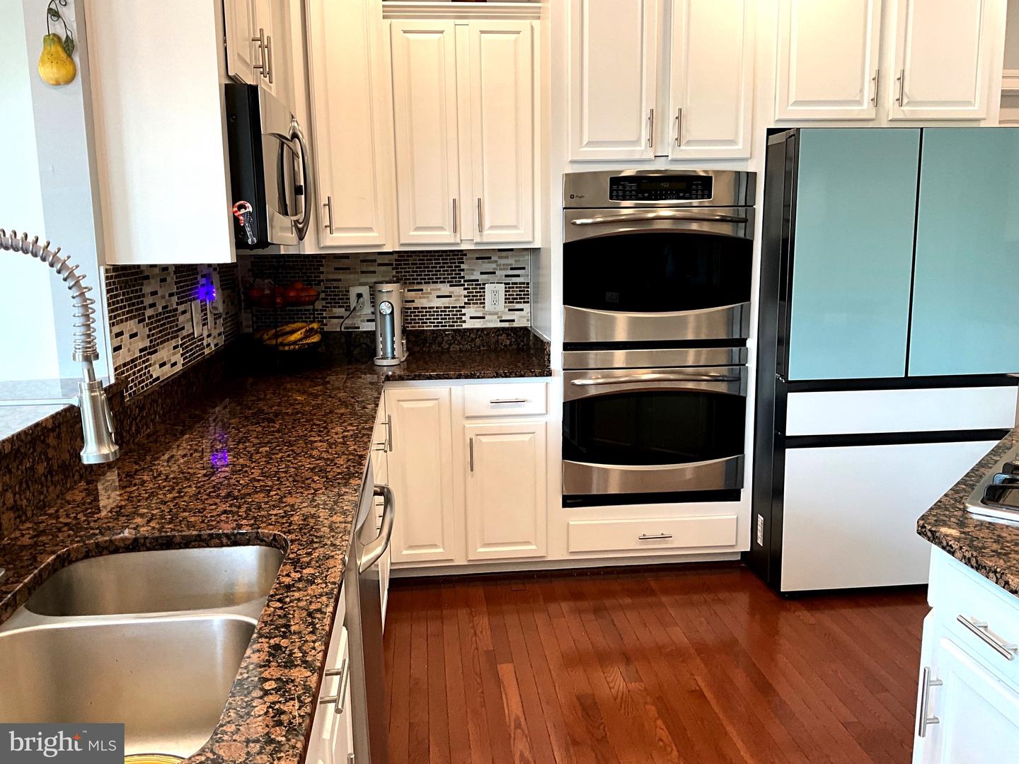 5681 LIBERTY MANOR CIR, WOODBRIDGE, Virginia 22193, 6 Bedrooms Bedrooms, ,4 BathroomsBathrooms,Residential,For sale,5681 LIBERTY MANOR CIR,VAPW2099554 MLS # VAPW2099554
