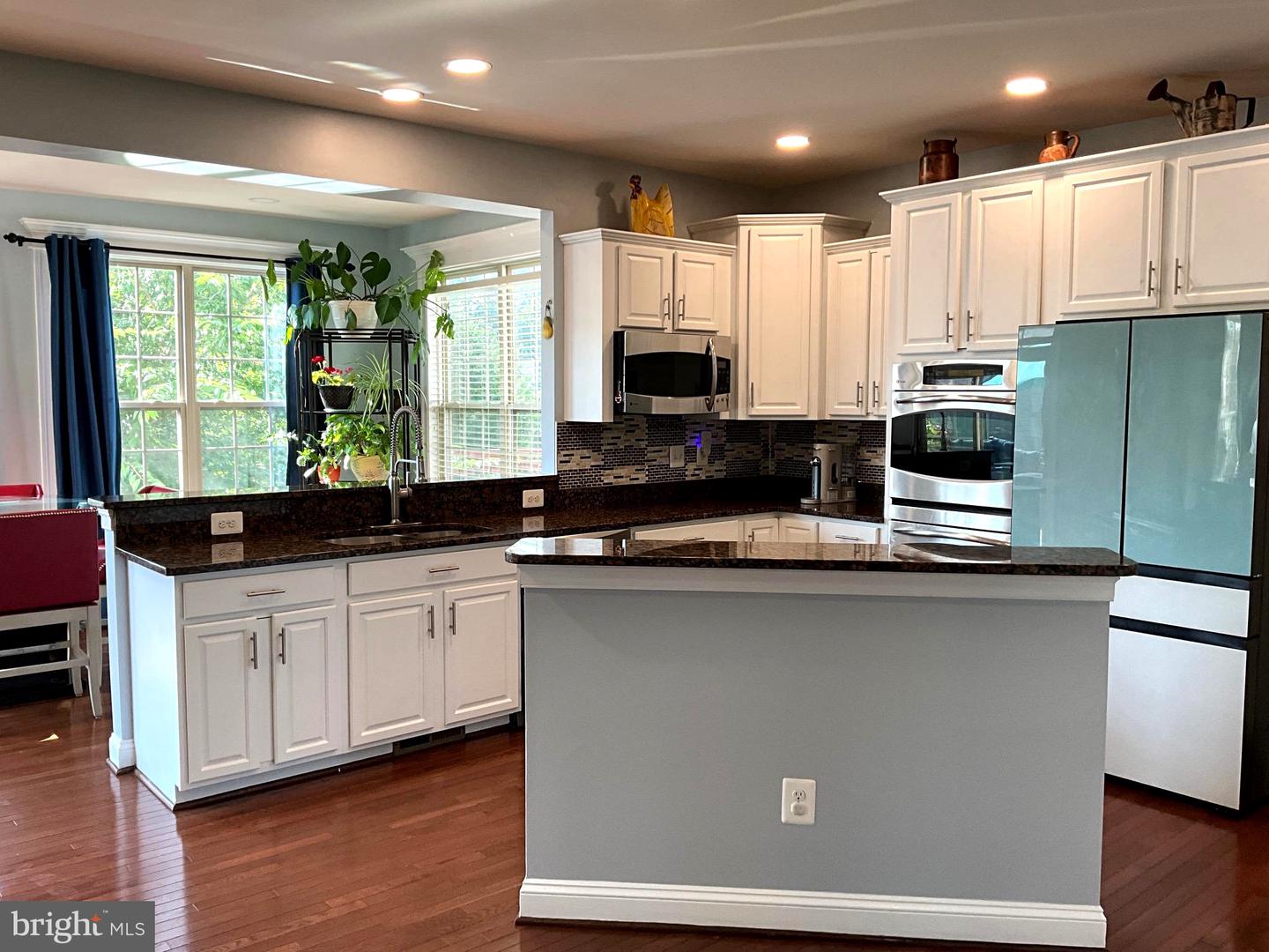 5681 LIBERTY MANOR CIR, WOODBRIDGE, Virginia 22193, 6 Bedrooms Bedrooms, ,4 BathroomsBathrooms,Residential,For sale,5681 LIBERTY MANOR CIR,VAPW2099554 MLS # VAPW2099554