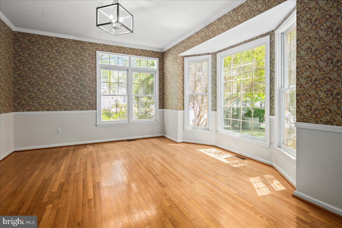 2906 STRATHAVEN PL, VIENNA, Virginia 22181, 5 Bedrooms Bedrooms, ,4 BathroomsBathrooms,Residential,For sale,2906 STRATHAVEN PL,VAFX2256302 MLS # VAFX2256302