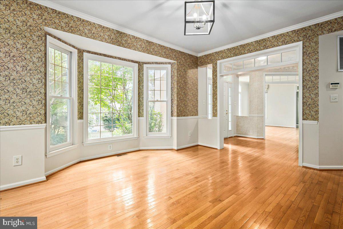 2906 STRATHAVEN PL, VIENNA, Virginia 22181, 5 Bedrooms Bedrooms, ,4 BathroomsBathrooms,Residential,For sale,2906 STRATHAVEN PL,VAFX2256302 MLS # VAFX2256302