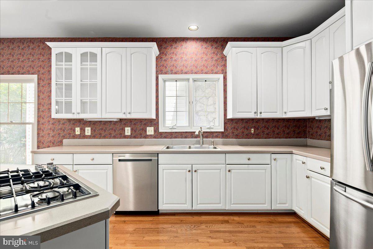 2906 STRATHAVEN PL, VIENNA, Virginia 22181, 5 Bedrooms Bedrooms, ,4 BathroomsBathrooms,Residential,For sale,2906 STRATHAVEN PL,VAFX2256302 MLS # VAFX2256302