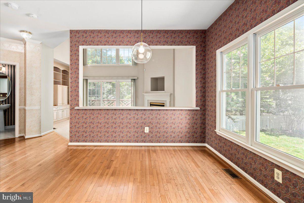 2906 STRATHAVEN PL, VIENNA, Virginia 22181, 5 Bedrooms Bedrooms, ,4 BathroomsBathrooms,Residential,For sale,2906 STRATHAVEN PL,VAFX2256302 MLS # VAFX2256302