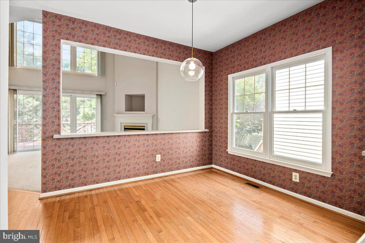 2906 STRATHAVEN PL, VIENNA, Virginia 22181, 5 Bedrooms Bedrooms, ,4 BathroomsBathrooms,Residential,For sale,2906 STRATHAVEN PL,VAFX2256302 MLS # VAFX2256302