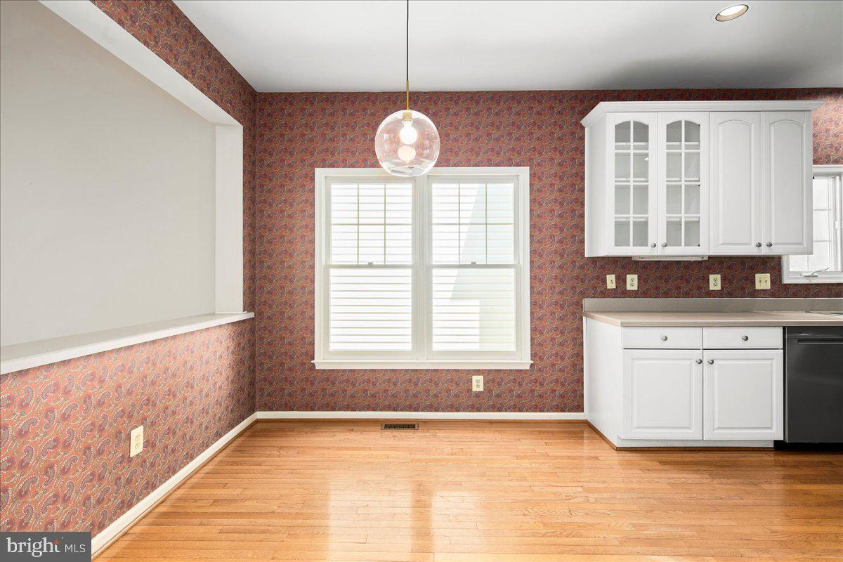 2906 STRATHAVEN PL, VIENNA, Virginia 22181, 5 Bedrooms Bedrooms, ,4 BathroomsBathrooms,Residential,For sale,2906 STRATHAVEN PL,VAFX2256302 MLS # VAFX2256302