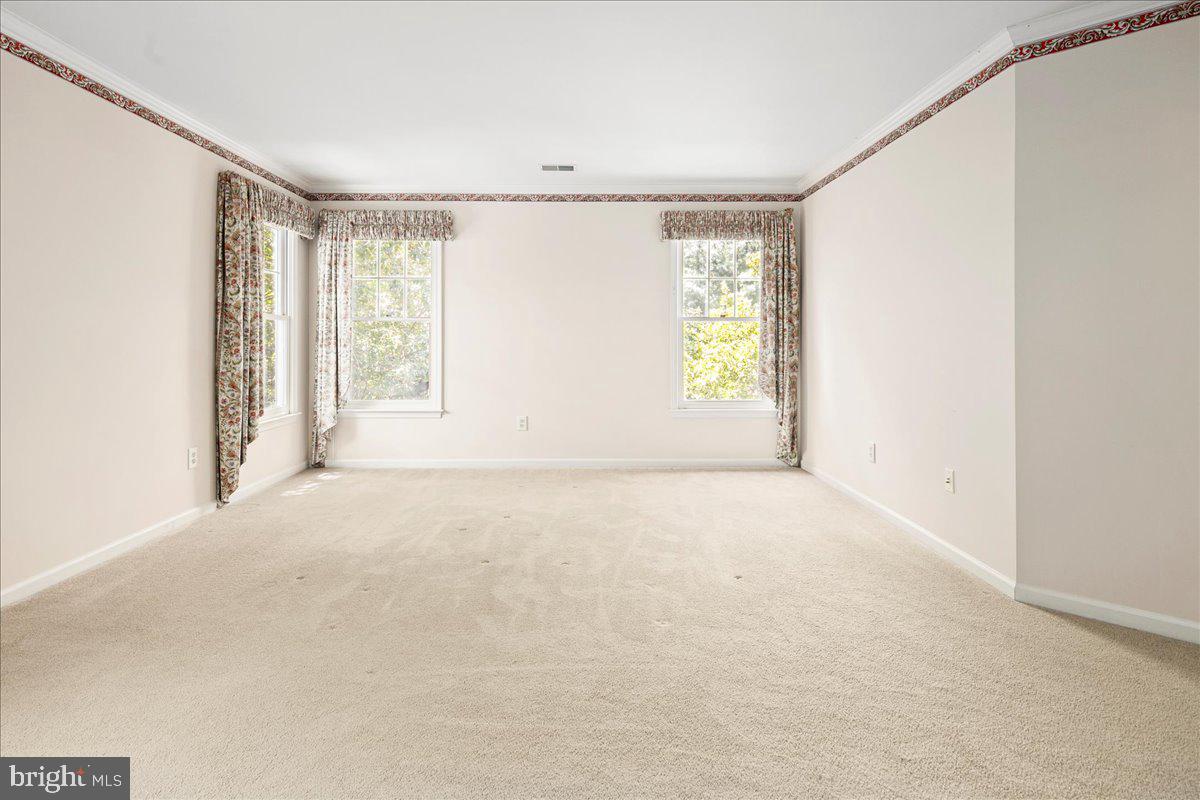 2906 STRATHAVEN PL, VIENNA, Virginia 22181, 5 Bedrooms Bedrooms, ,4 BathroomsBathrooms,Residential,For sale,2906 STRATHAVEN PL,VAFX2256302 MLS # VAFX2256302