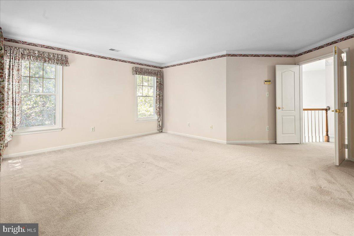 2906 STRATHAVEN PL, VIENNA, Virginia 22181, 5 Bedrooms Bedrooms, ,4 BathroomsBathrooms,Residential,For sale,2906 STRATHAVEN PL,VAFX2256302 MLS # VAFX2256302