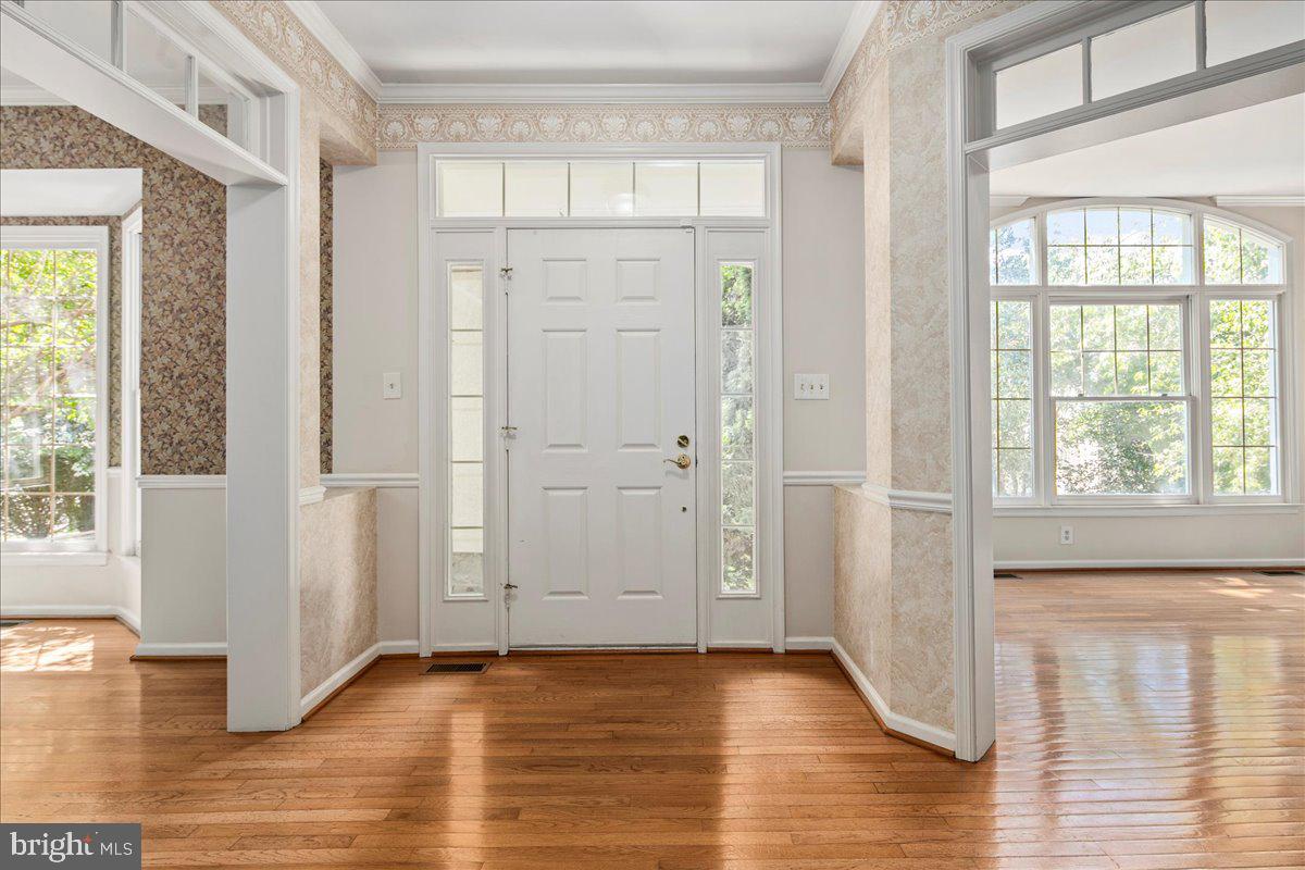 2906 STRATHAVEN PL, VIENNA, Virginia 22181, 5 Bedrooms Bedrooms, ,4 BathroomsBathrooms,Residential,For sale,2906 STRATHAVEN PL,VAFX2256302 MLS # VAFX2256302