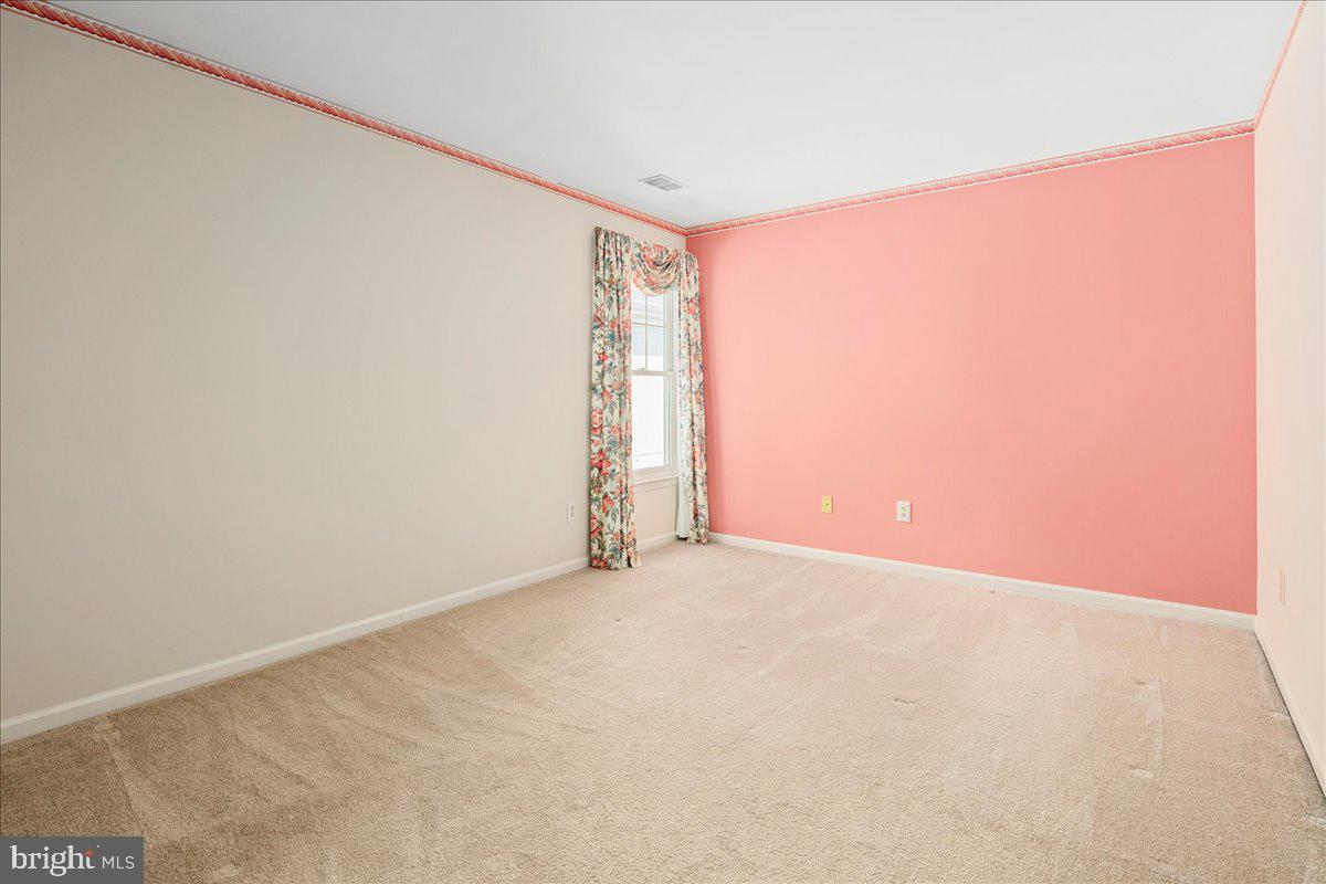 2906 STRATHAVEN PL, VIENNA, Virginia 22181, 5 Bedrooms Bedrooms, ,4 BathroomsBathrooms,Residential,For sale,2906 STRATHAVEN PL,VAFX2256302 MLS # VAFX2256302