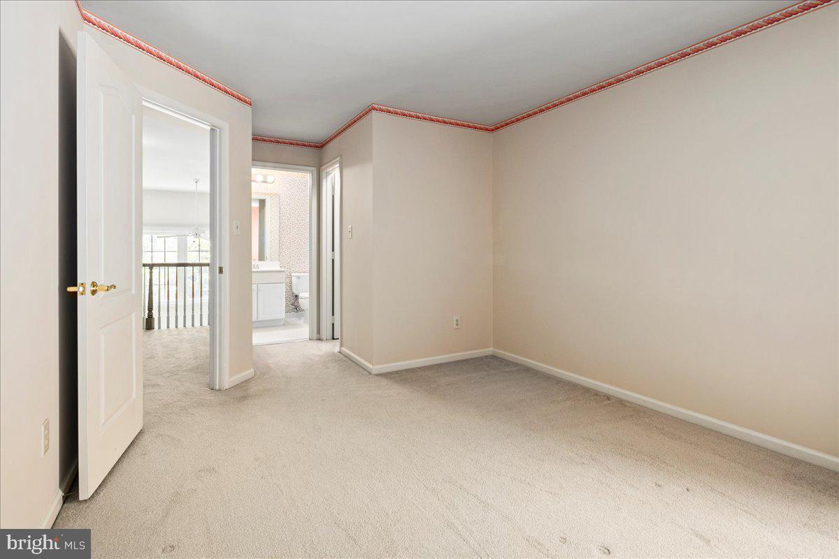 2906 STRATHAVEN PL, VIENNA, Virginia 22181, 5 Bedrooms Bedrooms, ,4 BathroomsBathrooms,Residential,For sale,2906 STRATHAVEN PL,VAFX2256302 MLS # VAFX2256302