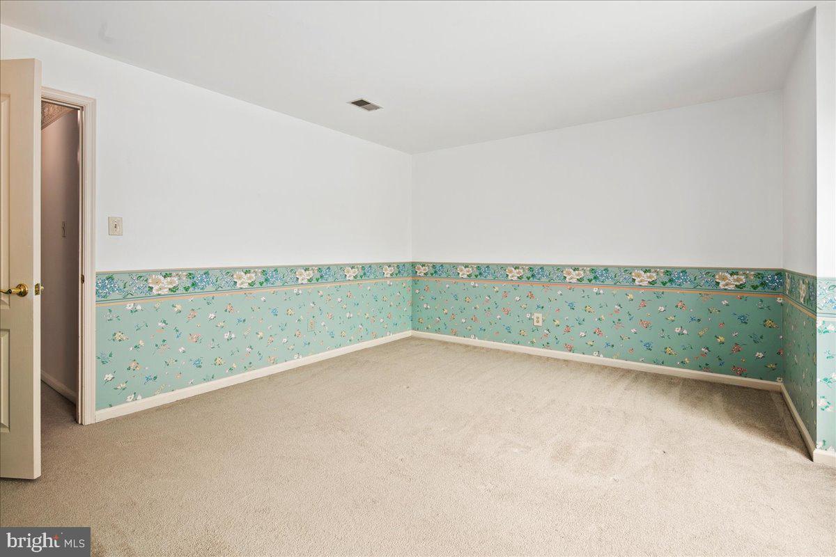 2906 STRATHAVEN PL, VIENNA, Virginia 22181, 5 Bedrooms Bedrooms, ,4 BathroomsBathrooms,Residential,For sale,2906 STRATHAVEN PL,VAFX2256302 MLS # VAFX2256302