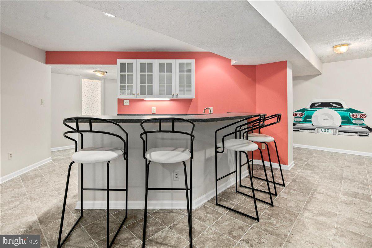 2906 STRATHAVEN PL, VIENNA, Virginia 22181, 5 Bedrooms Bedrooms, ,4 BathroomsBathrooms,Residential,For sale,2906 STRATHAVEN PL,VAFX2256302 MLS # VAFX2256302