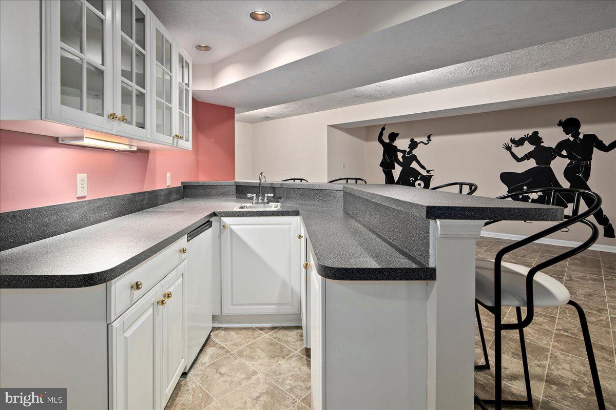 2906 STRATHAVEN PL, VIENNA, Virginia 22181, 5 Bedrooms Bedrooms, ,4 BathroomsBathrooms,Residential,For sale,2906 STRATHAVEN PL,VAFX2256302 MLS # VAFX2256302