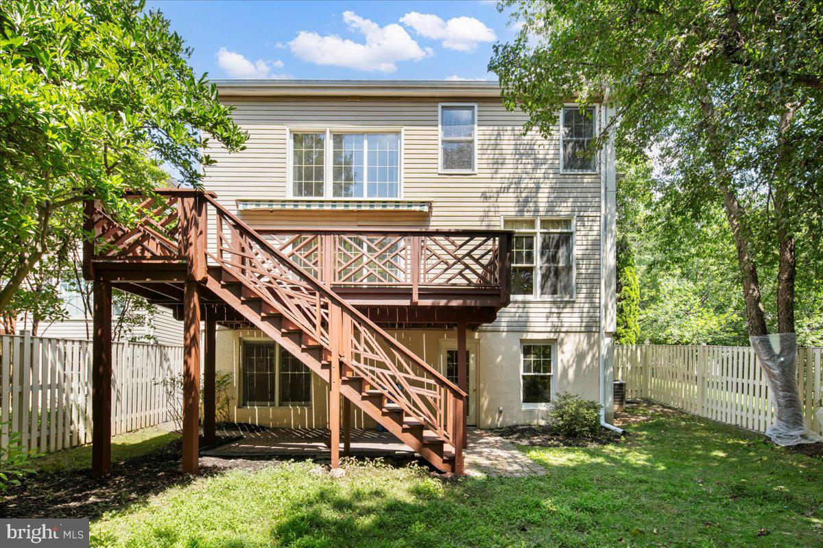 2906 STRATHAVEN PL, VIENNA, Virginia 22181, 5 Bedrooms Bedrooms, ,4 BathroomsBathrooms,Residential,For sale,2906 STRATHAVEN PL,VAFX2256302 MLS # VAFX2256302