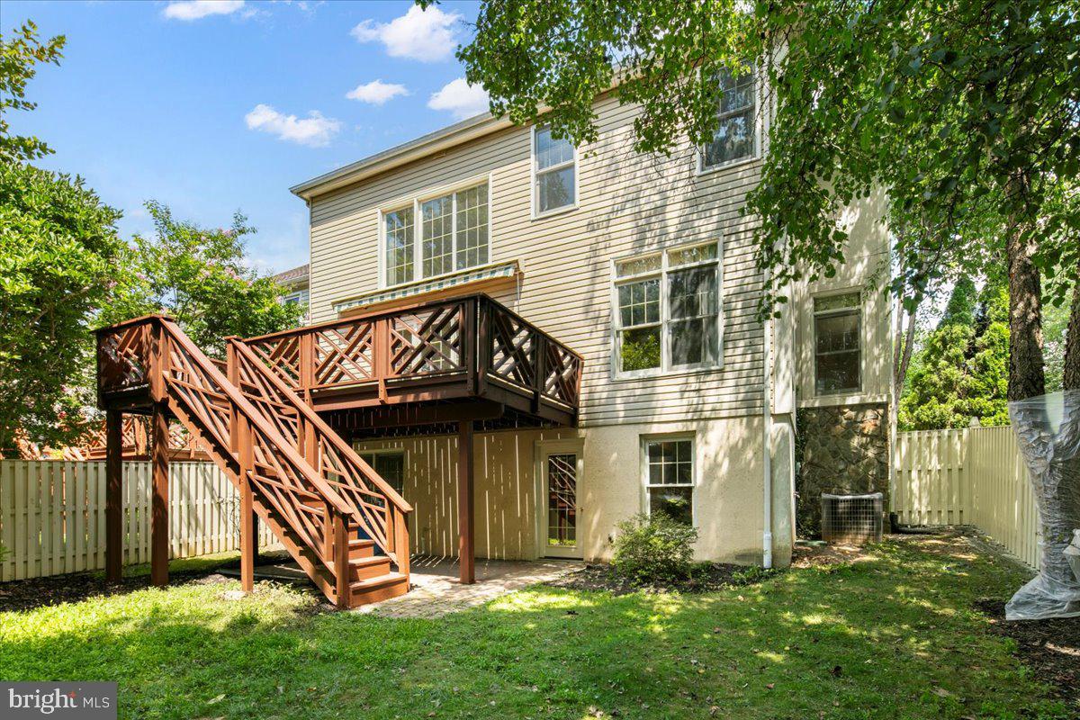 2906 STRATHAVEN PL, VIENNA, Virginia 22181, 5 Bedrooms Bedrooms, ,4 BathroomsBathrooms,Residential,For sale,2906 STRATHAVEN PL,VAFX2256302 MLS # VAFX2256302