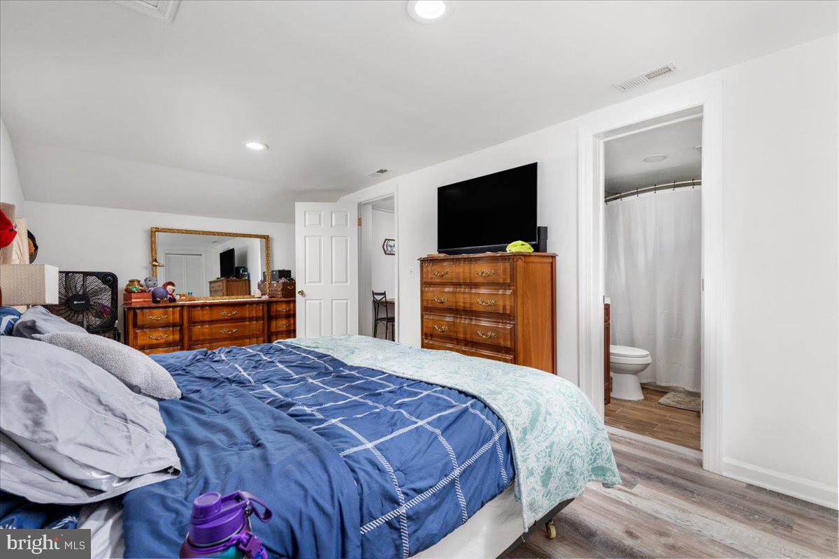 79 BENTONVILLE RD, BENTONVILLE, Virginia 22610, 3 Bedrooms Bedrooms, ,2 BathroomsBathrooms,Residential,For sale,79 BENTONVILLE RD,VAWR2011746 MLS # VAWR2011746