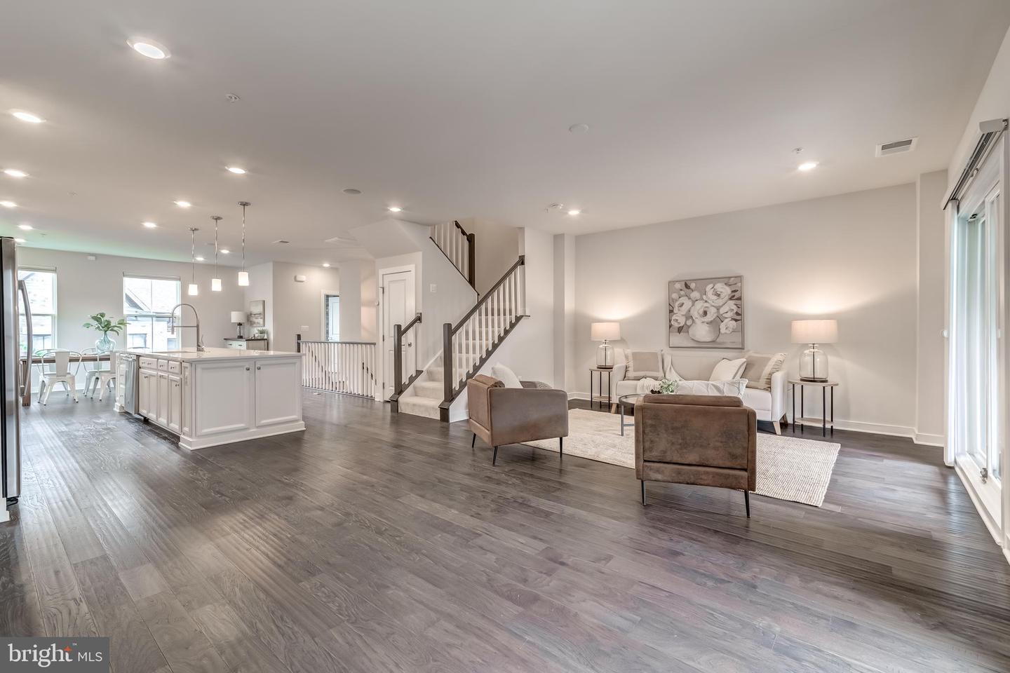 13248 LAKE WOODLAND WAY #5B, HERNDON, Virginia 20171, 3 Bedrooms Bedrooms, ,2 BathroomsBathrooms,Residential,For sale,13248 LAKE WOODLAND WAY #5B,VAFX2256532 MLS # VAFX2256532