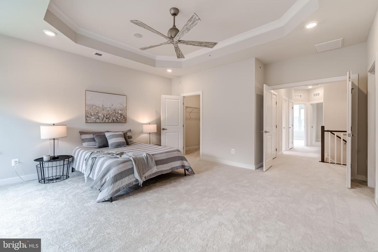 13248 LAKE WOODLAND WAY #5B, HERNDON, Virginia 20171, 3 Bedrooms Bedrooms, ,2 BathroomsBathrooms,Residential,For sale,13248 LAKE WOODLAND WAY #5B,VAFX2256532 MLS # VAFX2256532