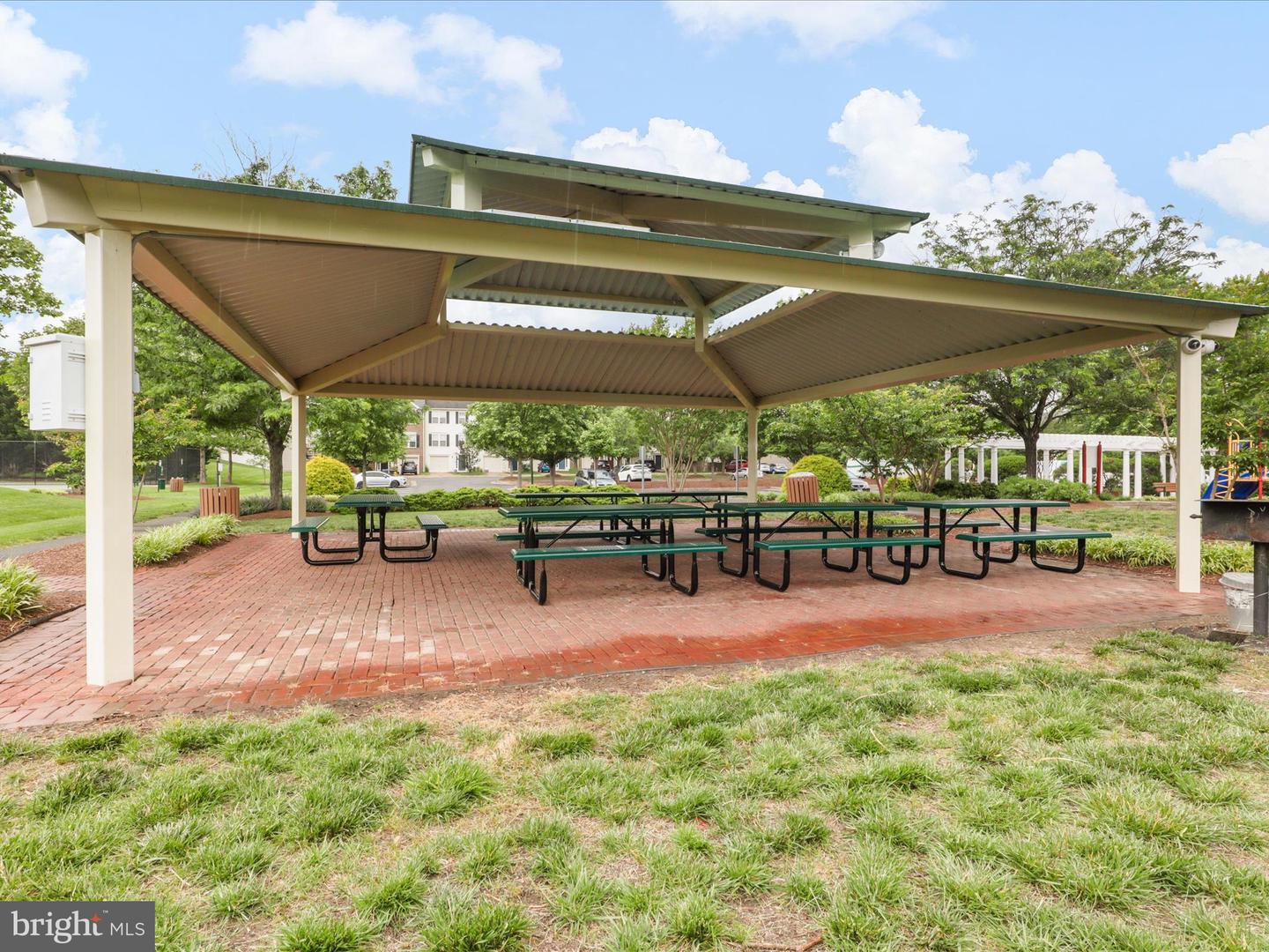 14008 GARROW CT, BRISTOW, Virginia 20136, 5 Bedrooms Bedrooms, 10 Rooms Rooms,4 BathroomsBathrooms,Residential,For sale,14008 GARROW CT,VAPW2099646 MLS # VAPW2099646