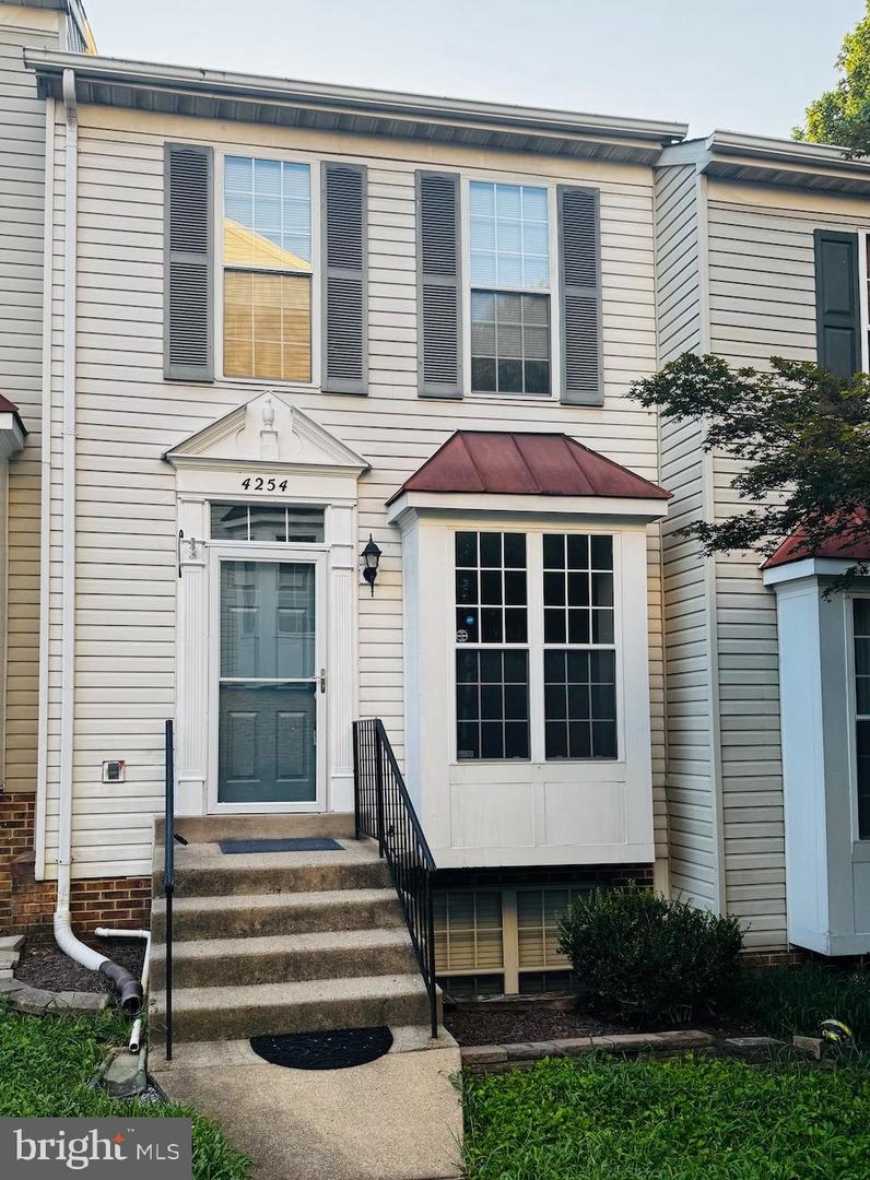 4254 ASHMERE CIR, DUMFRIES, Virginia 22025, 3 Bedrooms Bedrooms, 10 Rooms Rooms,2 BathroomsBathrooms,Residential,For sale,4254 ASHMERE CIR,VAPW2099624 MLS # VAPW2099624