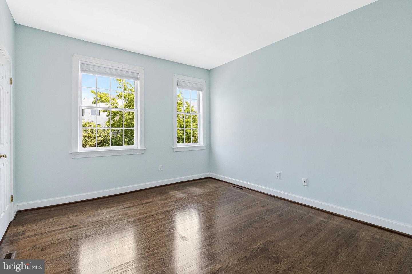 234 12TH PL NE, WASHINGTON, District Of Columbia 20002, 3 Bedrooms Bedrooms, ,2 BathroomsBathrooms,Residential,For sale,234 12TH PL NE,DCDC2211252 MLS # DCDC2211252