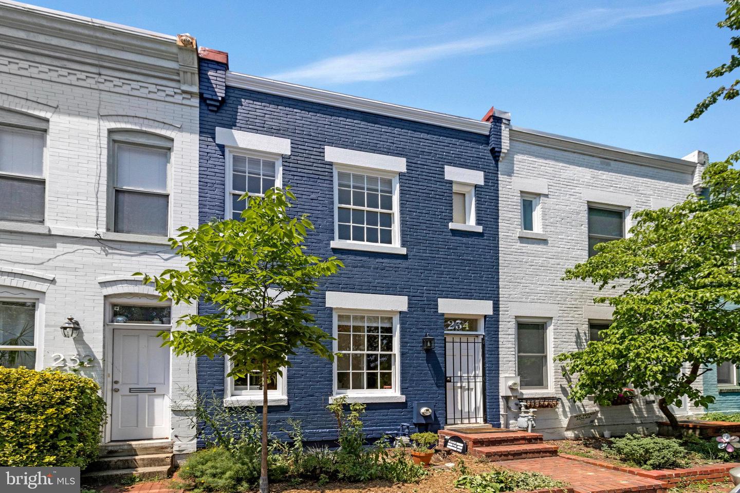 234 12TH PL NE, WASHINGTON, District Of Columbia 20002, 3 Bedrooms Bedrooms, ,2 BathroomsBathrooms,Residential,For sale,234 12TH PL NE,DCDC2211252 MLS # DCDC2211252