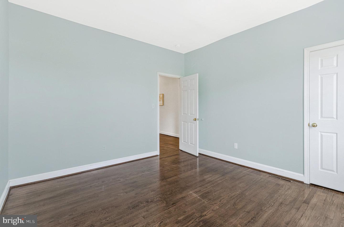 234 12TH PL NE, WASHINGTON, District Of Columbia 20002, 3 Bedrooms Bedrooms, ,2 BathroomsBathrooms,Residential,For sale,234 12TH PL NE,DCDC2211252 MLS # DCDC2211252