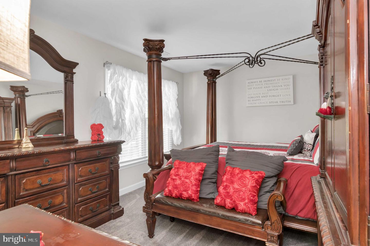 10404 AMHERST CIR, FREDERICKSBURG, Virginia 22408, 6 Bedrooms Bedrooms, ,4 BathroomsBathrooms,Residential,For sale,10404 AMHERST CIR,VASP2034828 MLS # VASP2034828