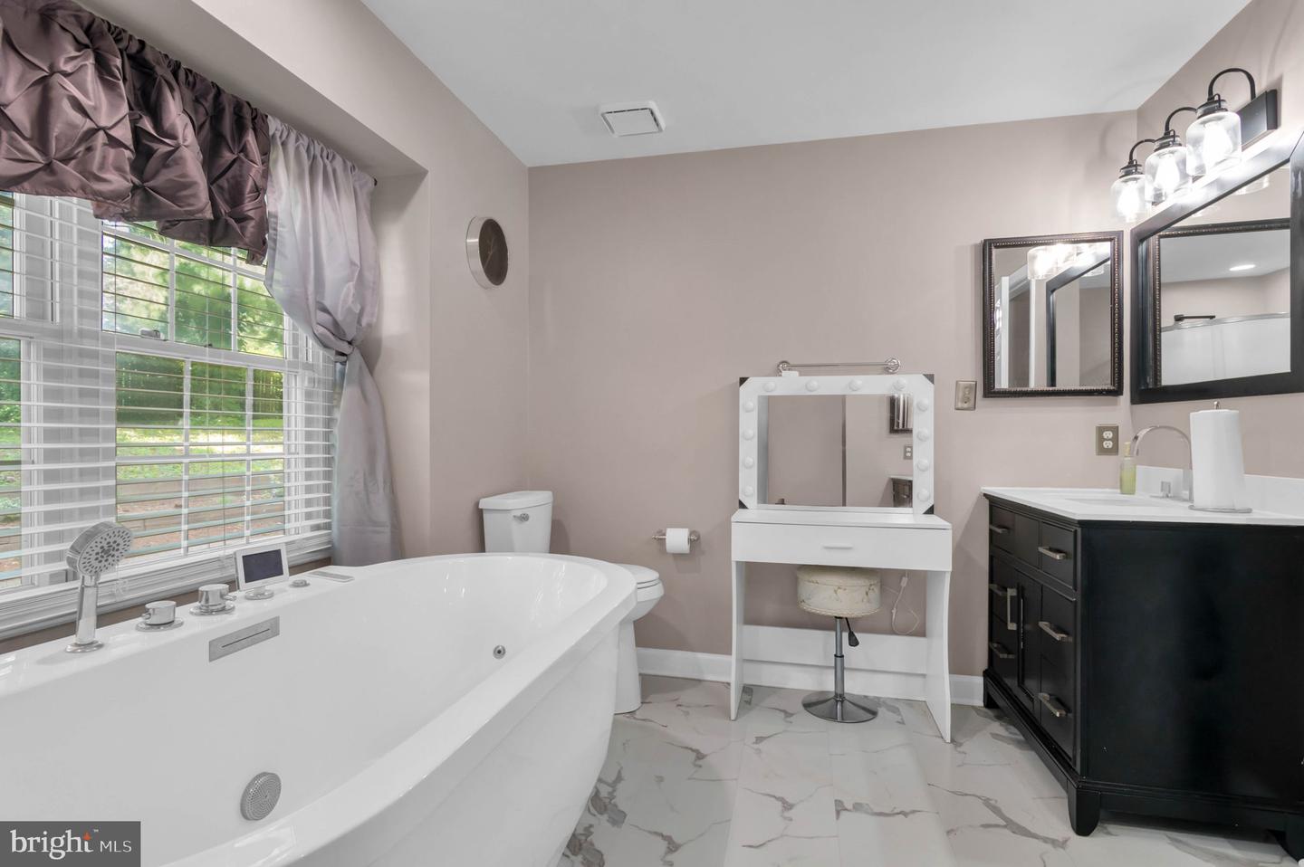 10404 AMHERST CIR, FREDERICKSBURG, Virginia 22408, 6 Bedrooms Bedrooms, ,4 BathroomsBathrooms,Residential,For sale,10404 AMHERST CIR,VASP2034828 MLS # VASP2034828