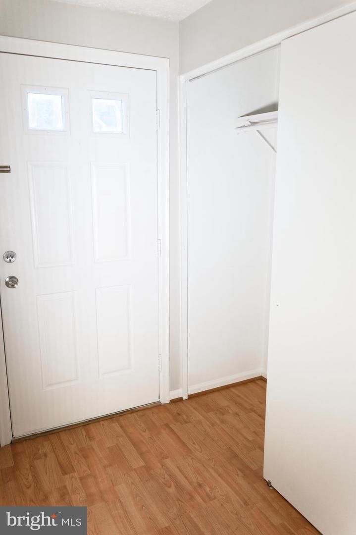 3931 SUNNY BROOK CT, WOODBRIDGE, Virginia 22192, 3 Bedrooms Bedrooms, ,1 BathroomBathrooms,Residential,For sale,3931 SUNNY BROOK CT,VAPW2099676 MLS # VAPW2099676